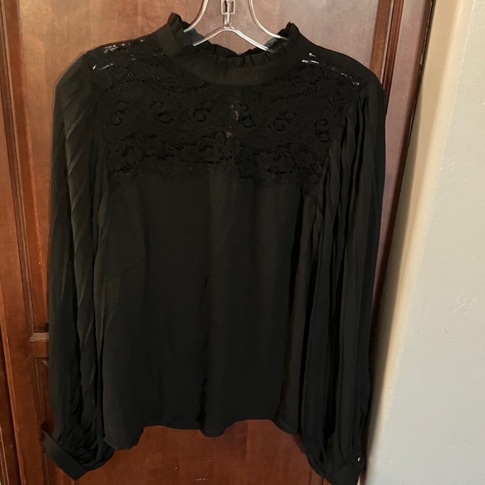 Chic Black Lace Women's Blouse